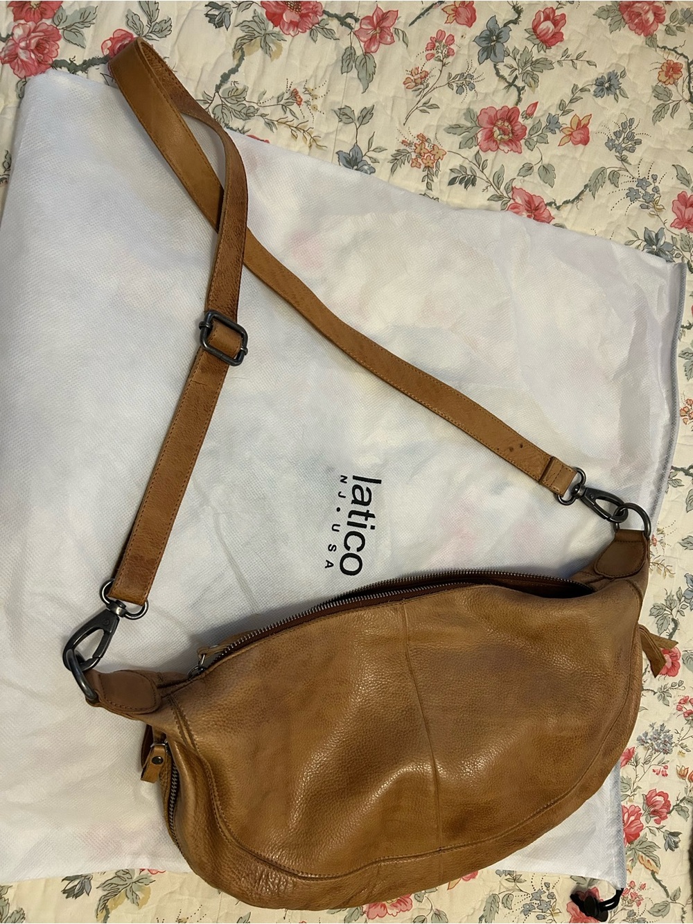 Latico Cognac Leather Callie Crossbody Shoulder Bag - Picture 5 of 7